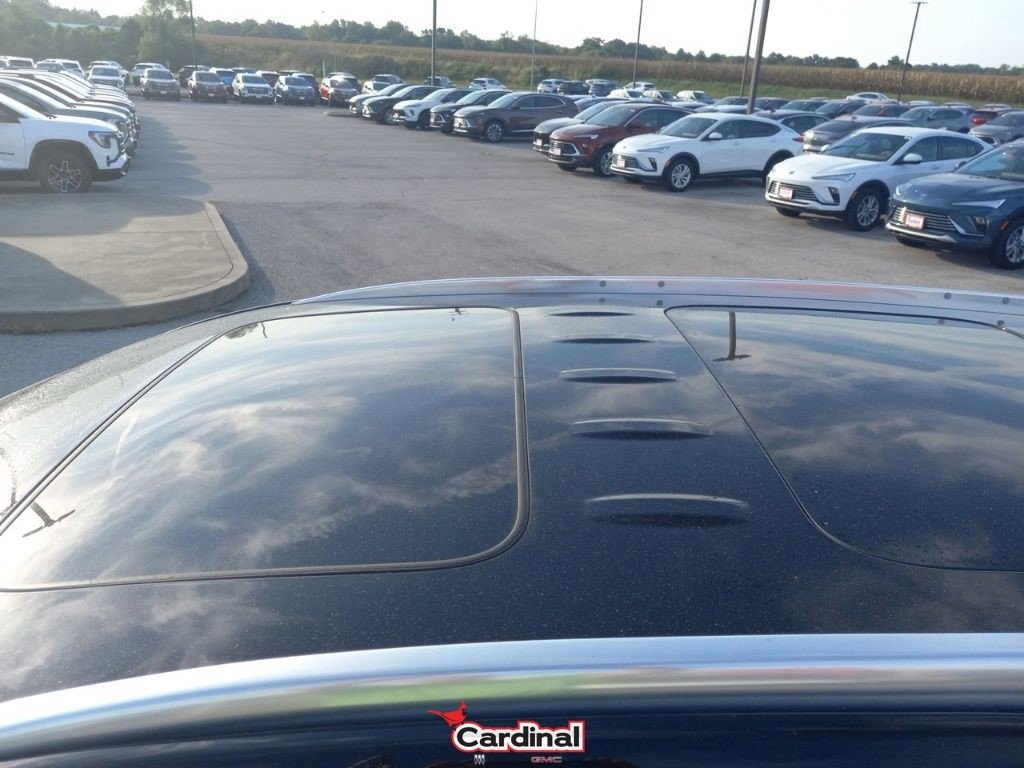 Certified 2022 Buick Enclave Essence w/ Experience Buick Package image 19