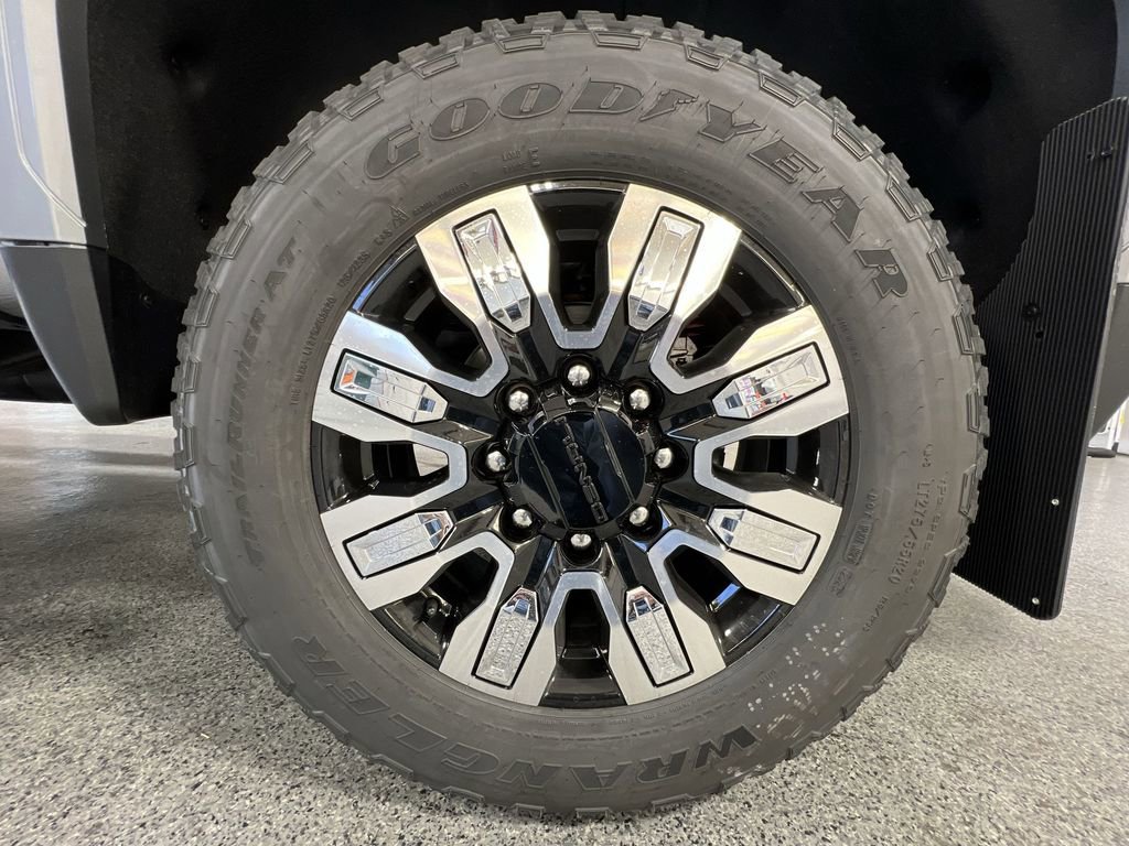 New 2026 GMC Sierra 3500 Denali w/ Denali Reserve Package image 34
