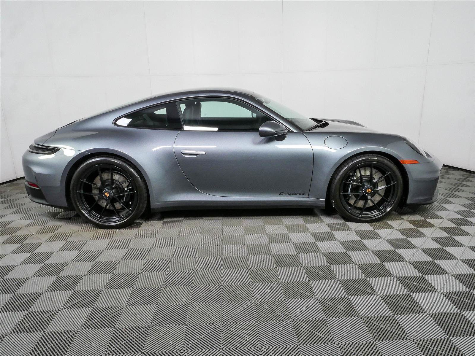 Certified 2026 Porsche 911 Carrera GTS RWD image 26