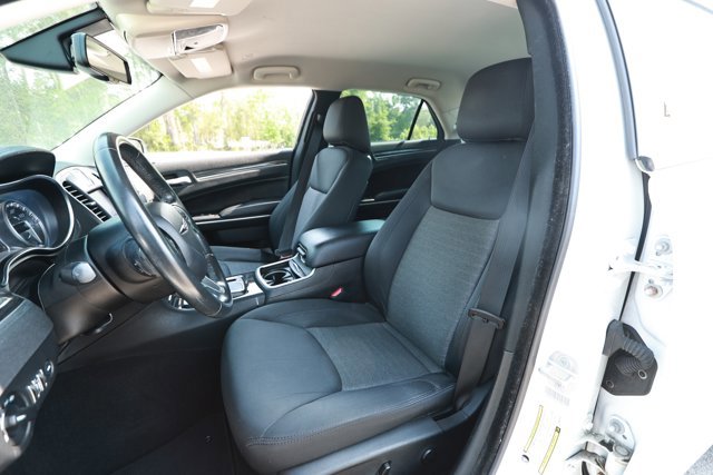 Used 2019 Chrysler 300 Touring w/ Sport Appearance Package RWD image 22