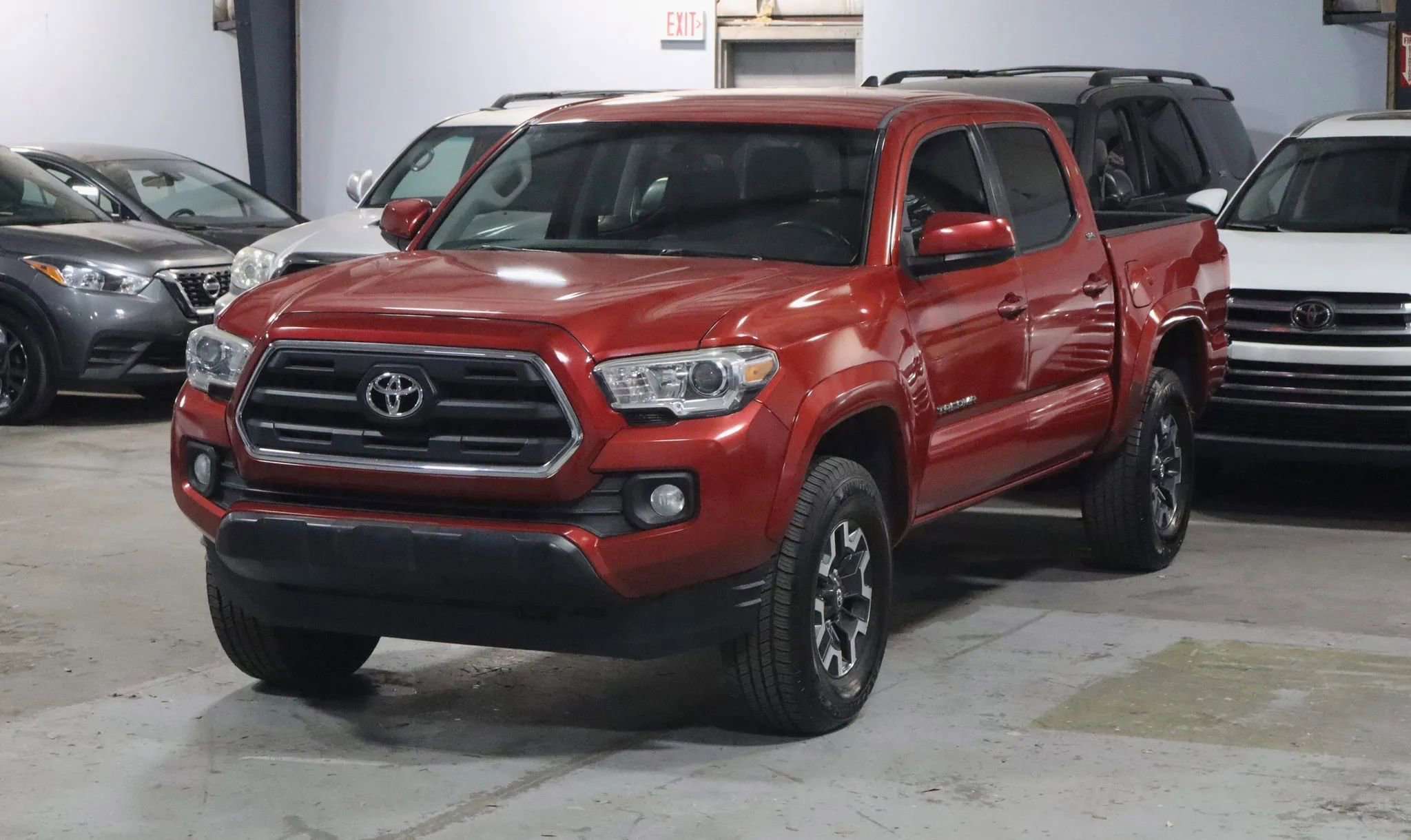 Used 2017 Toyota Tacoma SR5 w/ Tow Package image 28