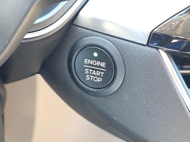 Used 2021 Ford Escape Titanium FWD image 13