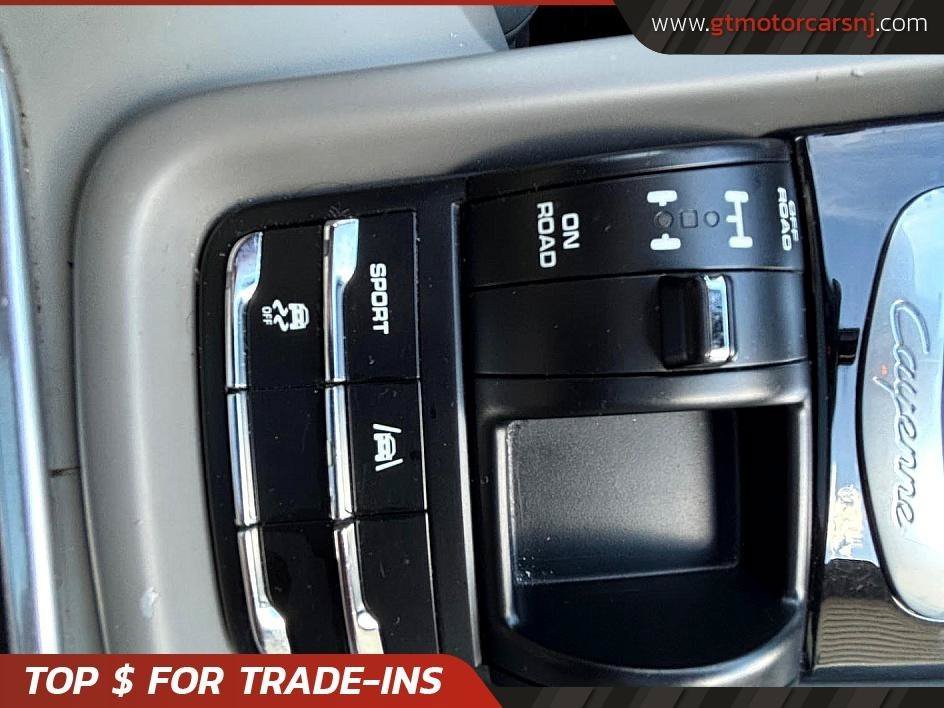 Used 2014 Porsche Cayenne Diesel Platinum Edition AWD/4WD image 30