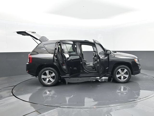 Used 2016 Jeep Compass High Altitude AWD/4WD image 29