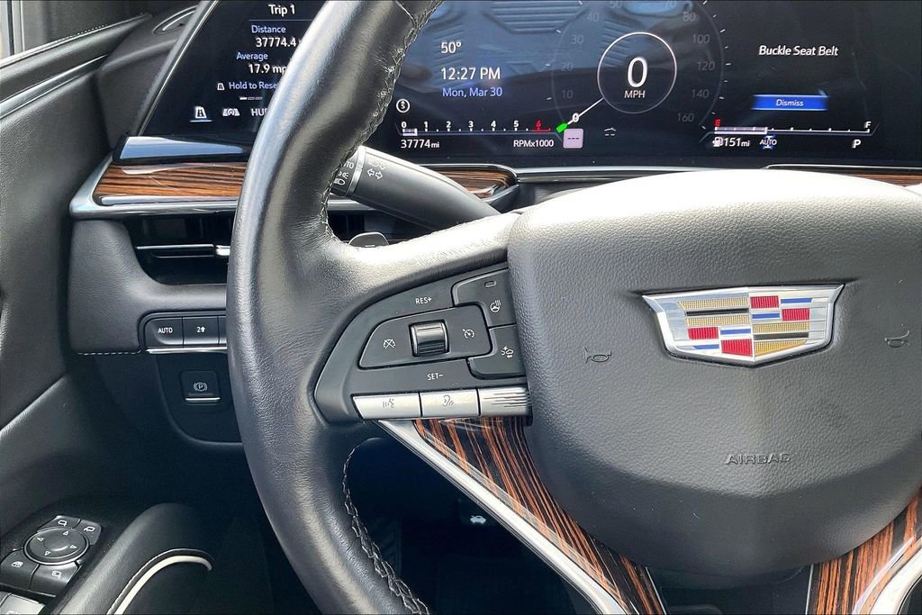 Used 2022 Cadillac Escalade Premium Luxury image 11