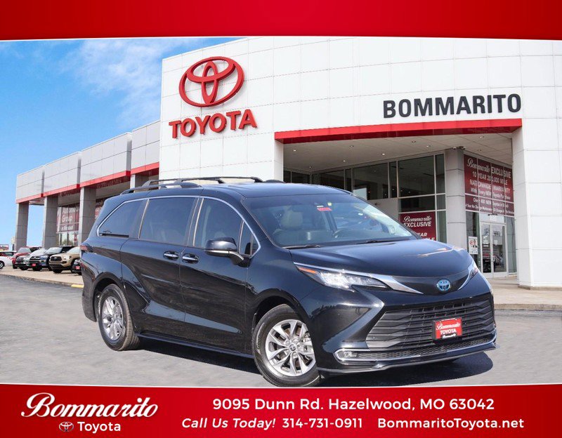 Used 2022 Toyota Sienna XLE