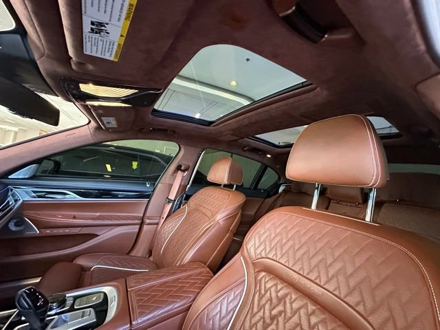 Used 2020 BMW ALPINA B7 xDrive w/ Luxury Rear Seating Package image 24