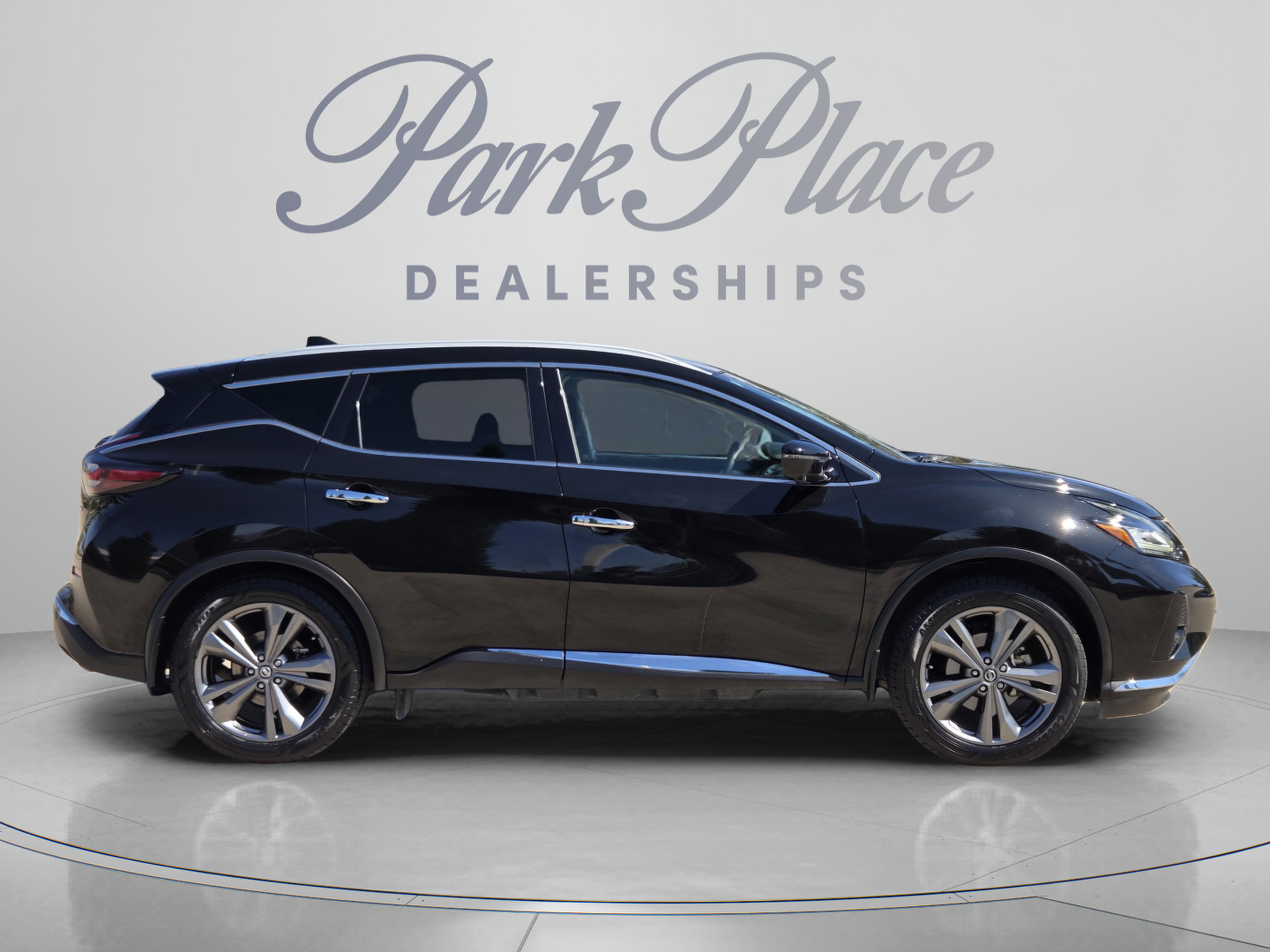Used 2019 Nissan Murano Platinum w/ Cargo Package FWD image 5