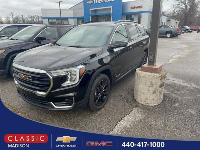 Used 2022 GMC Terrain SLE w/ Driver Convenience Package