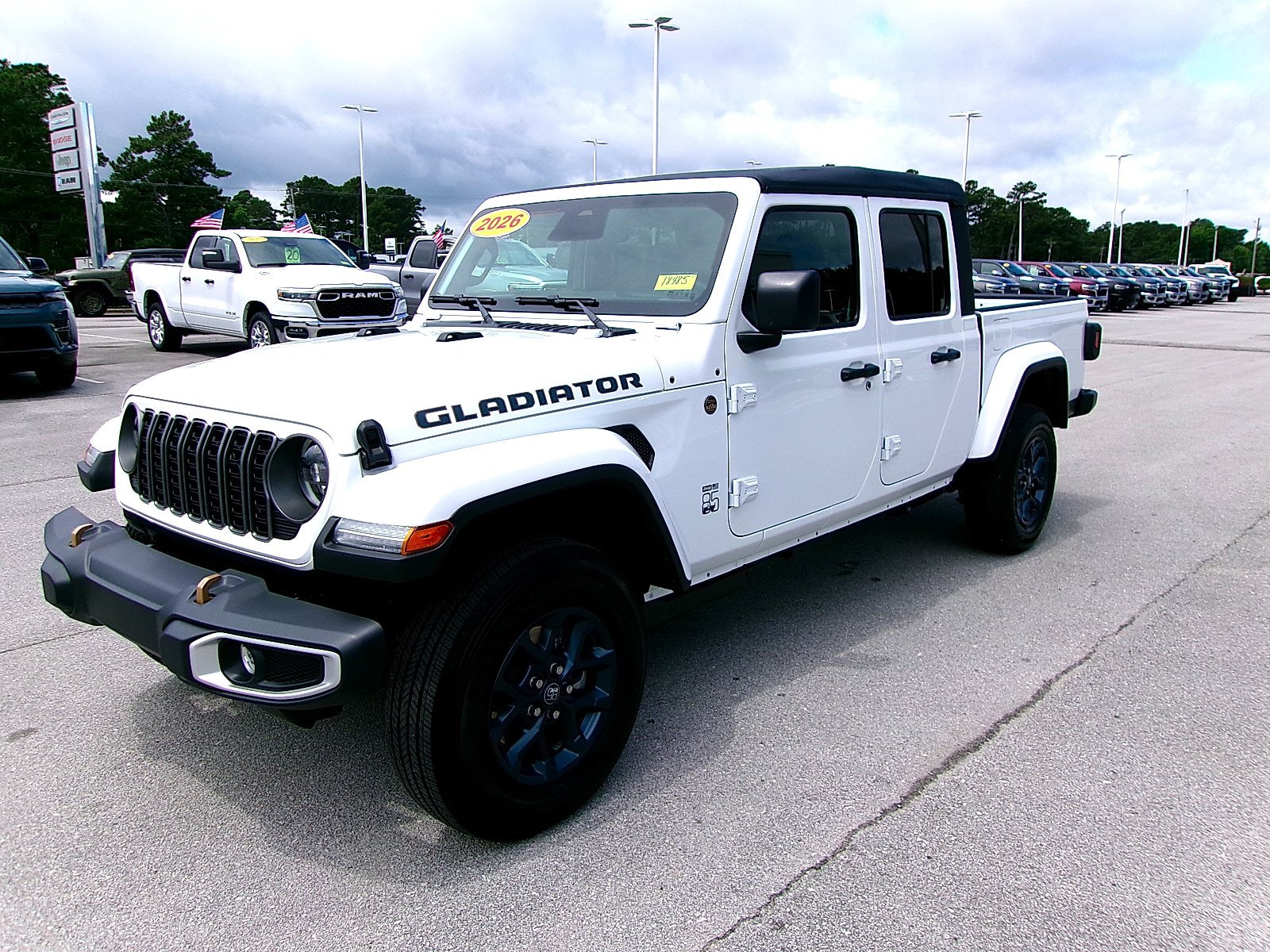 New 2026 Jeep Gladiator Sport AWD/4WD image 2