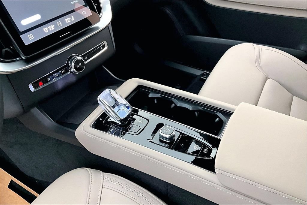New 2026 Volvo XC90 B5 Plus AWD/4WD image 26