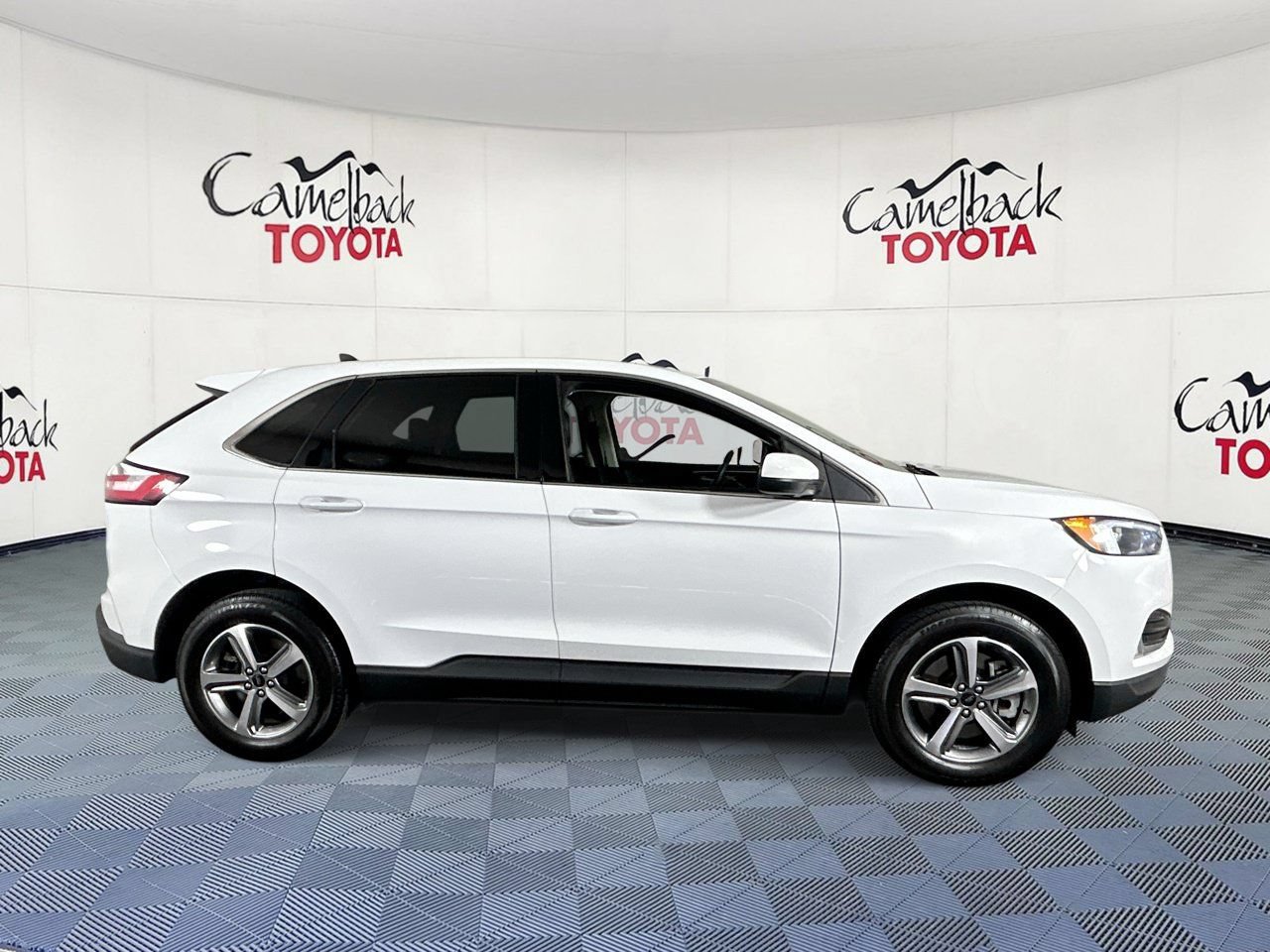 Used 2023 Ford Edge SEL w/ Convenience Package AWD/4WD image 8