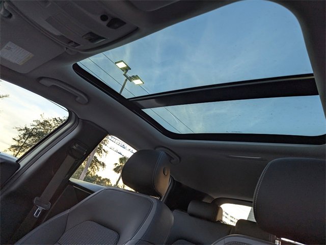 Used 2019 INFINITI QX30 image 27