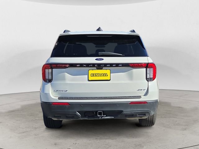 Used 2025 Ford Explorer Active image 4