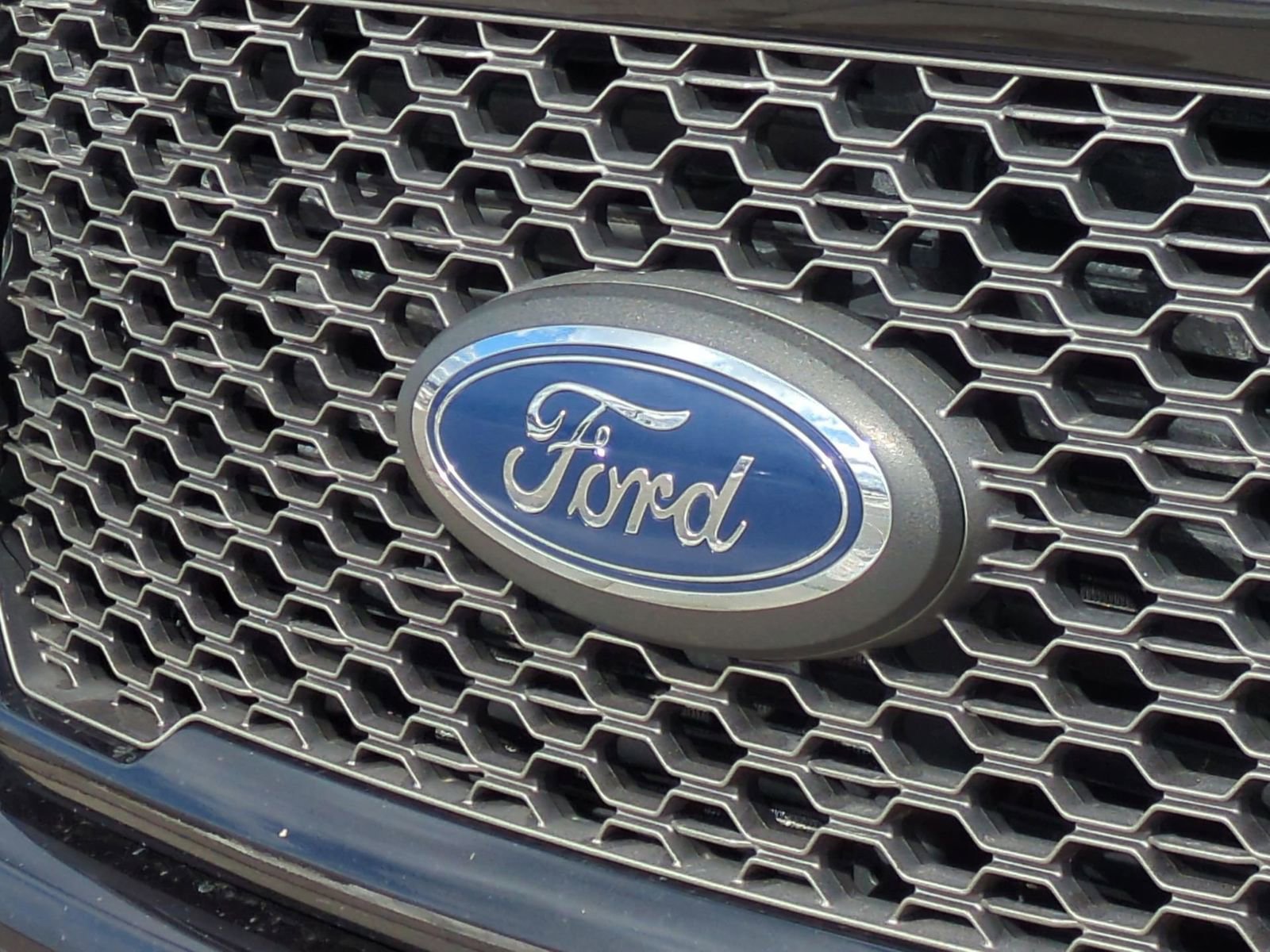 Used 2019 Ford F150 Lariat image 14