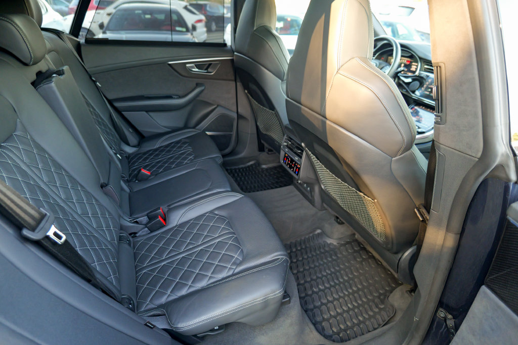 Used 2023 Audi SQ8 Prestige w/ Prestige Package AWD/4WD image 30