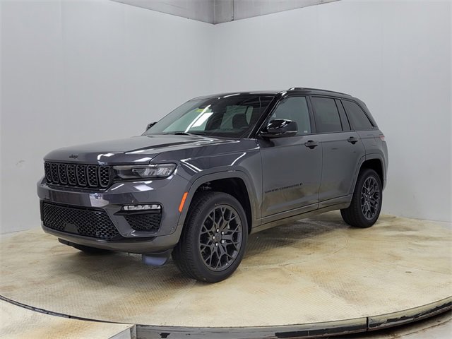 New 2025 Jeep Grand Cherokee Summit image 9