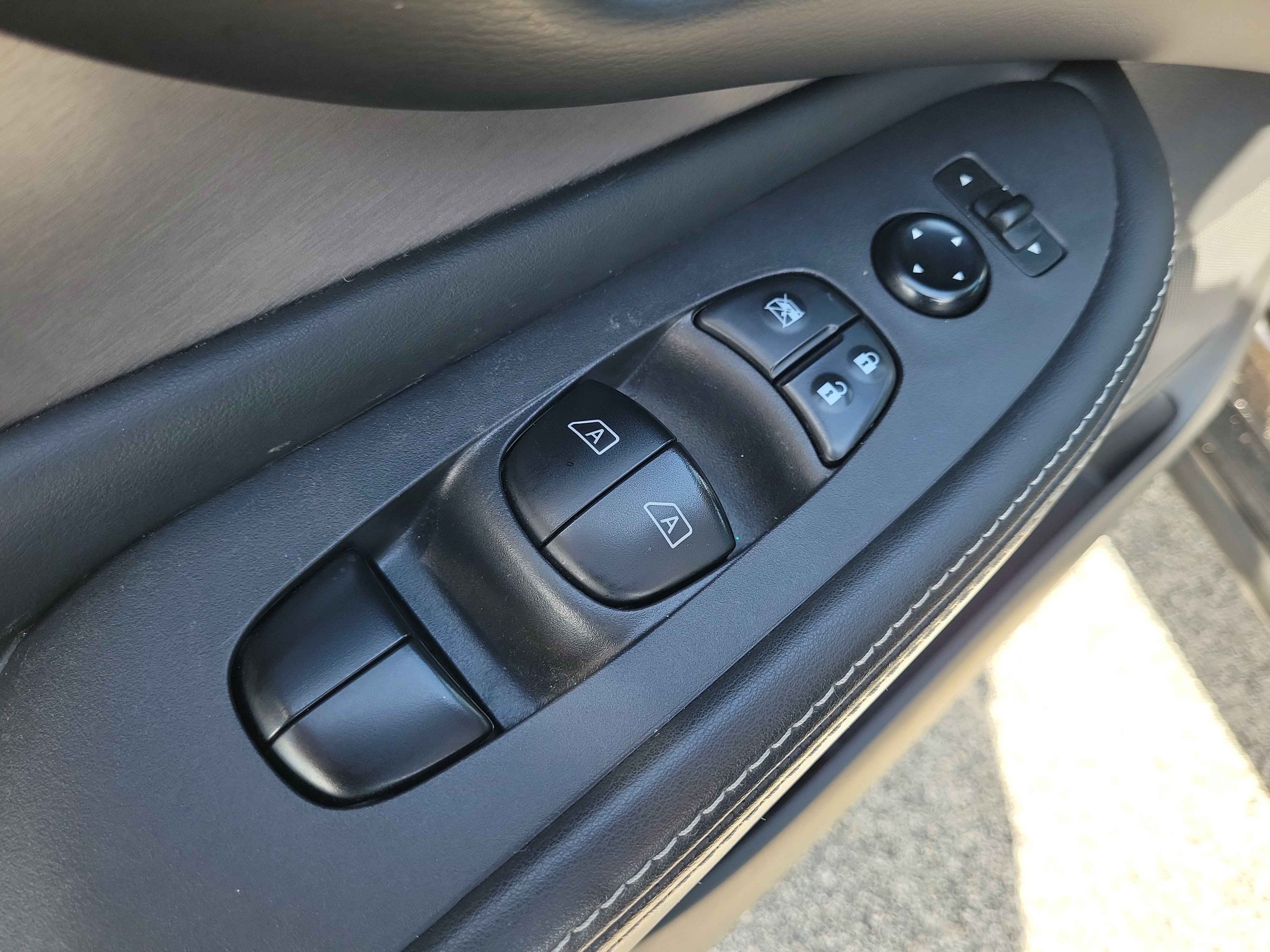 Certified 2023 Nissan Murano SV FWD image 10