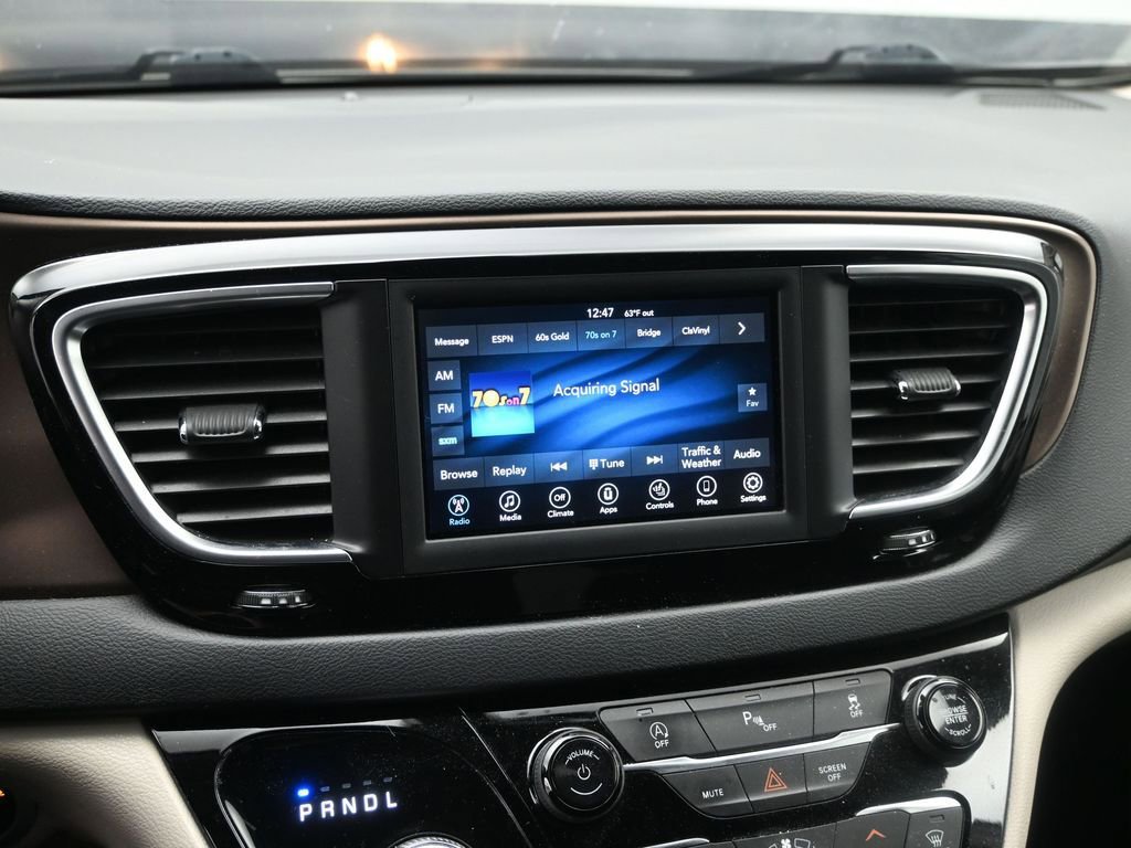 Used 2019 Chrysler Pacifica Touring Plus w/ Cold Weather Group image 14