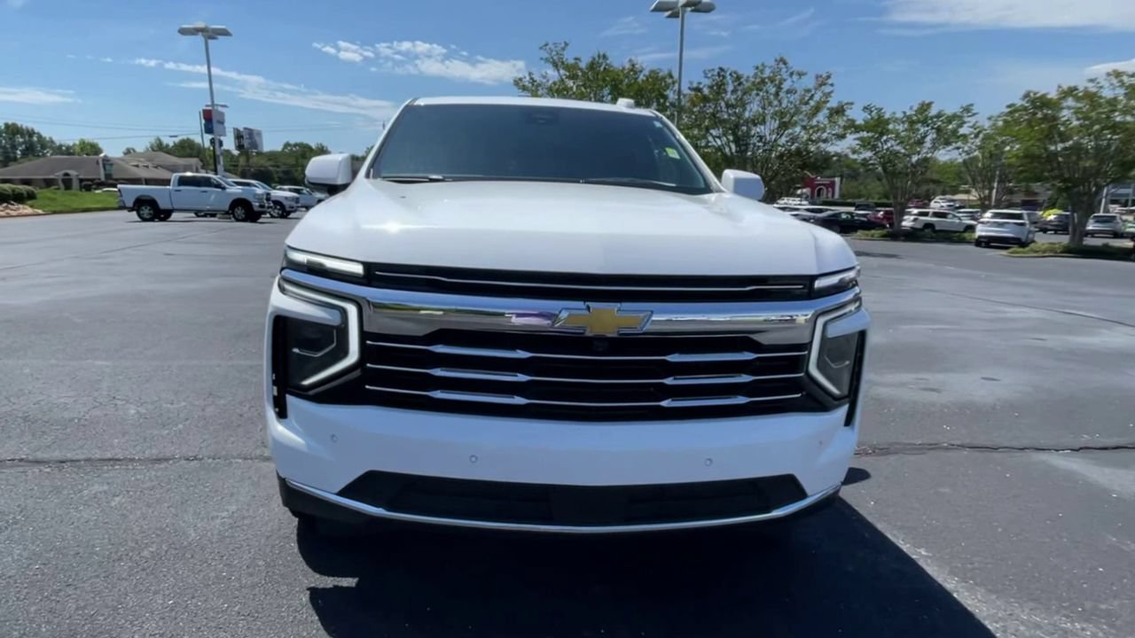 Used 2025 Chevrolet Tahoe LT RWD image 3
