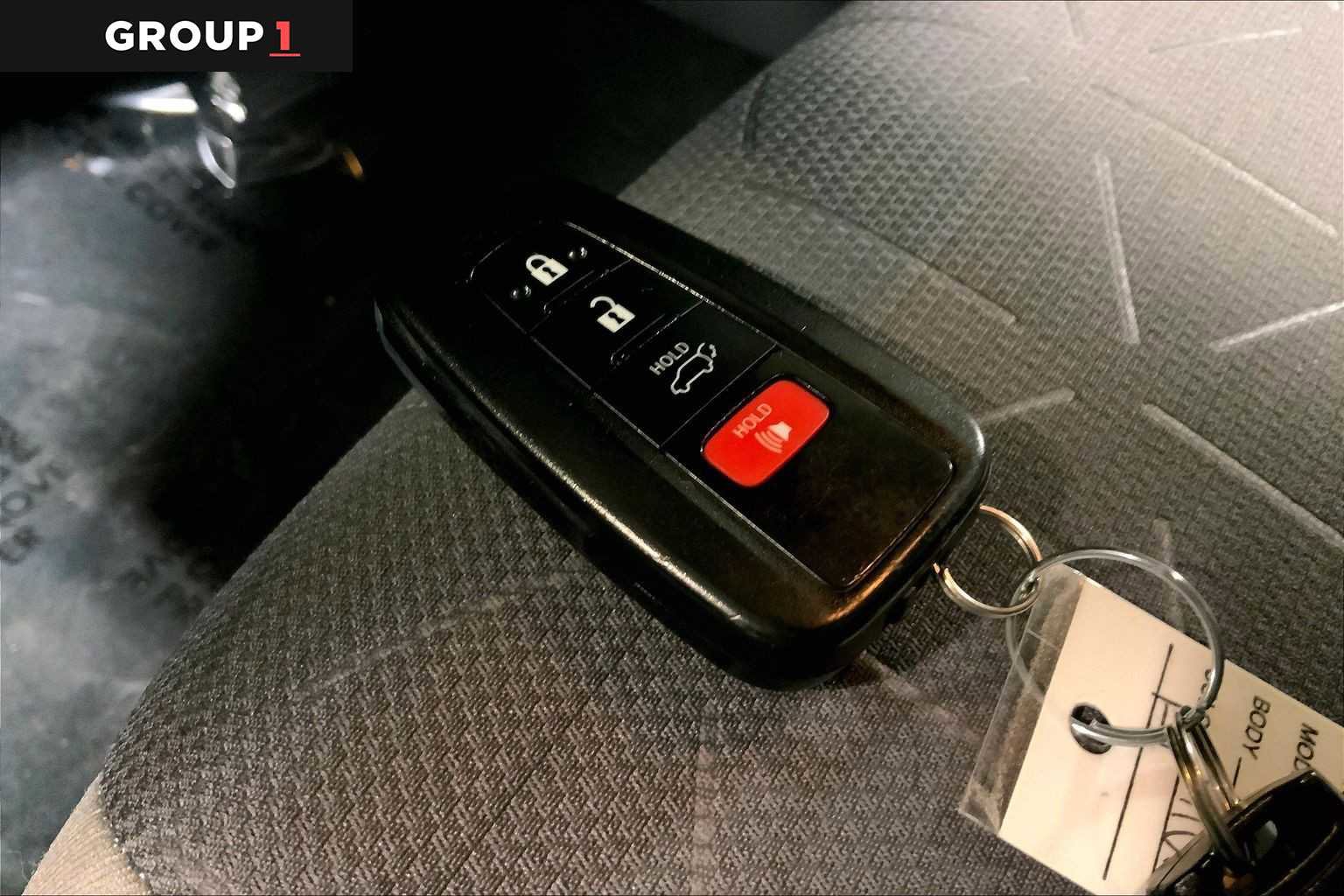 Used 2019 Toyota RAV4 XLE image 14