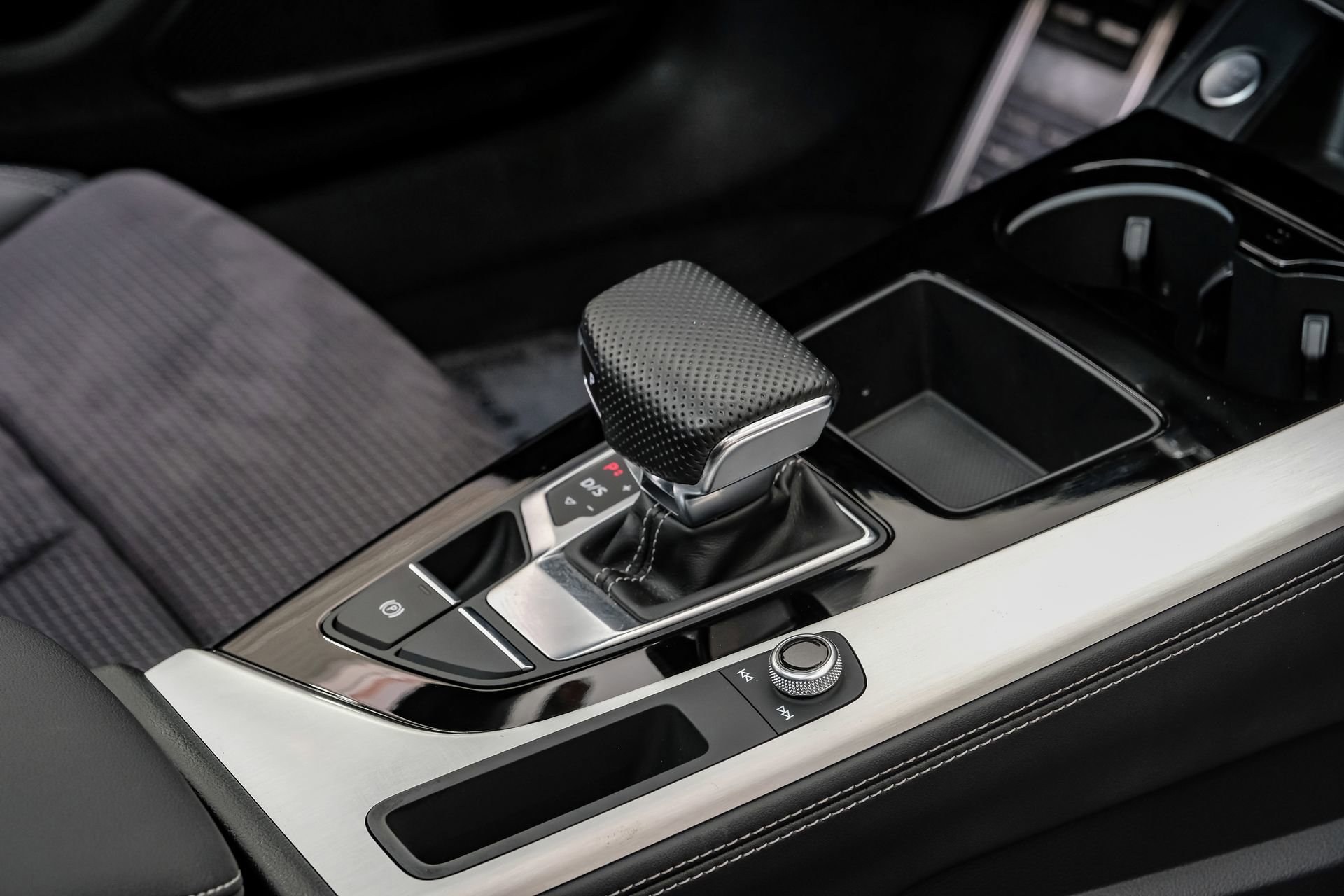 Used 2024 Audi A4 2.0T Premium Plus w/ Premium Plus Package image 29