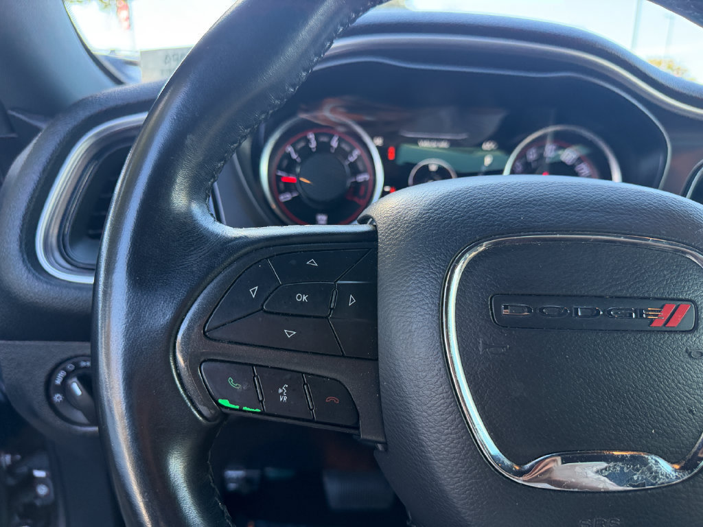 Used 2019 Dodge Challenger SXT RWD image 19
