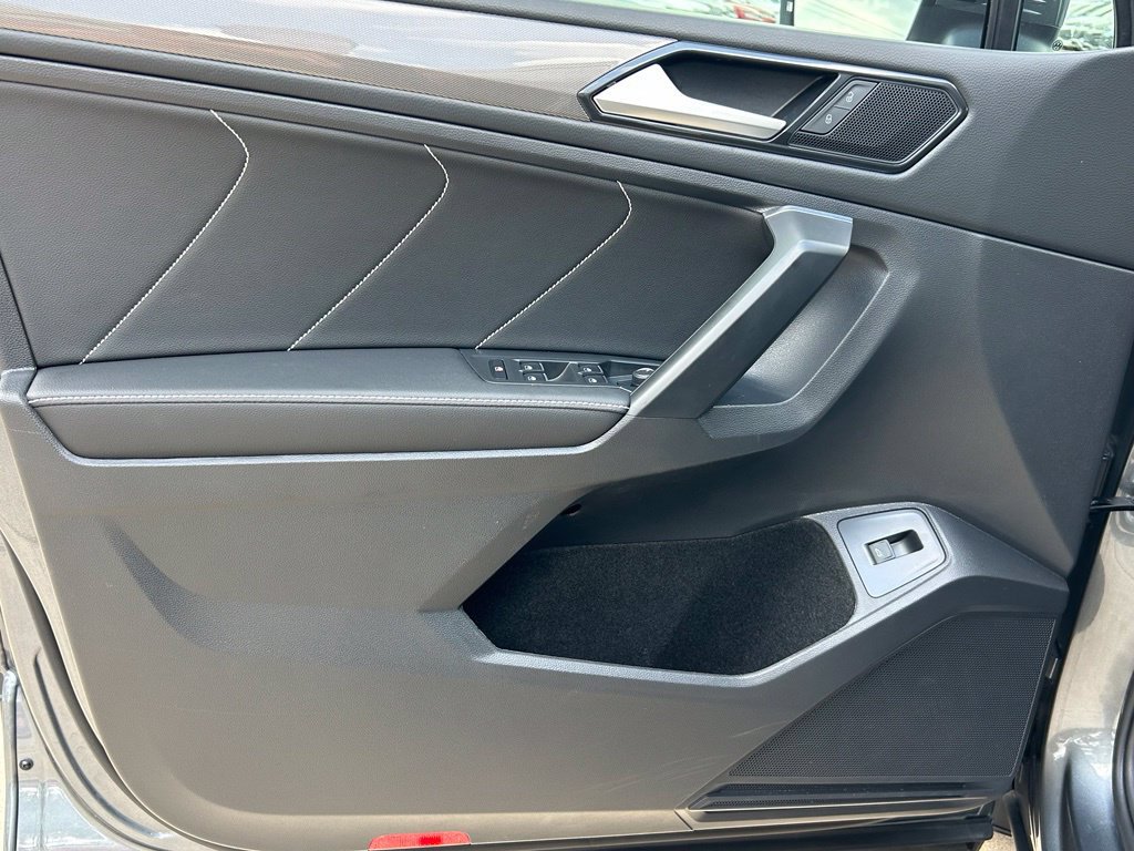 Certified 2023 Volkswagen Tiguan SE w/ Panoramic Sunroof Package FWD image 20