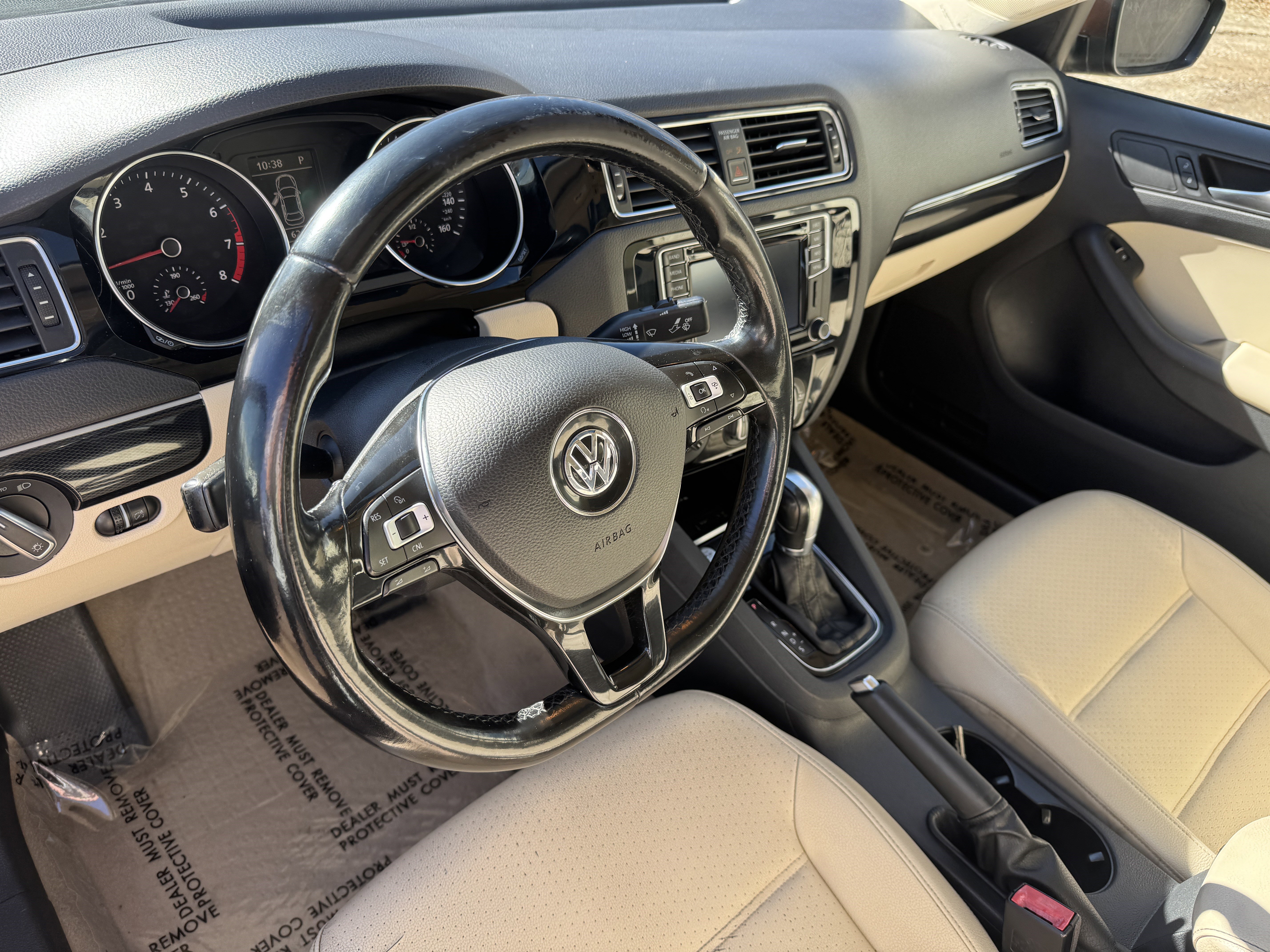 Used 2016 Volkswagen Jetta SEL w/ Lighting Package image 14