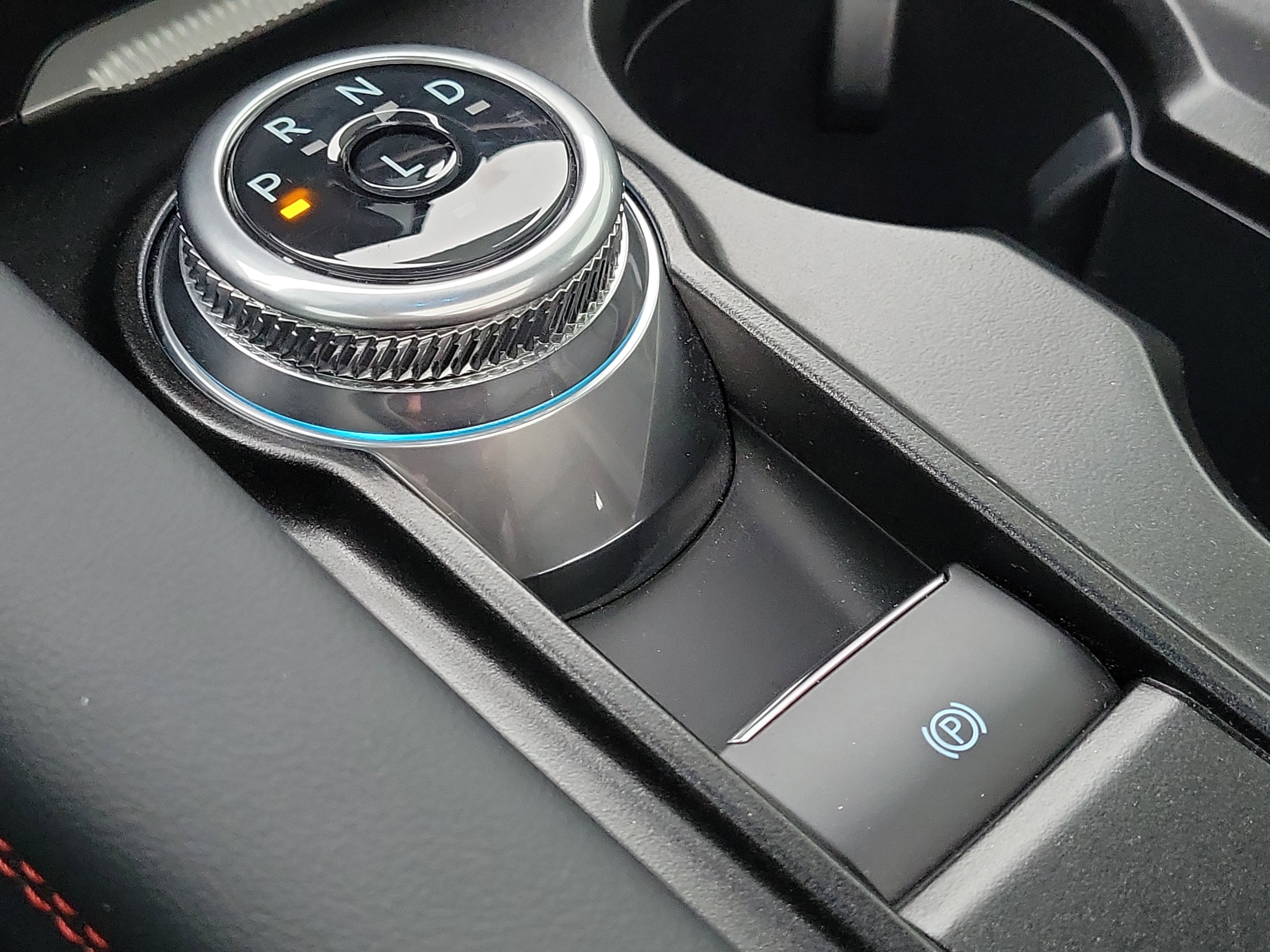 Certified 2025 Ford Explorer ST-Line w/ Premium Package image 34