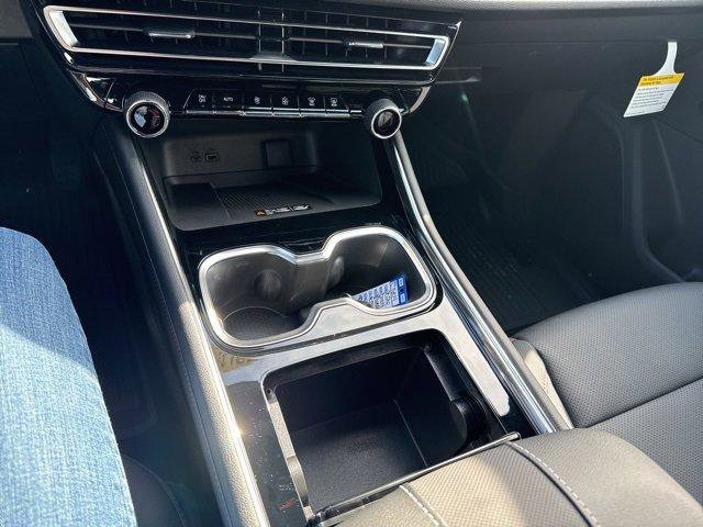 New 2026 Chevrolet Traverse Z71 w/ Driver Confidence Package image 18