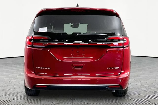 New 2027 Chrysler Pacifica Limited FWD image 5