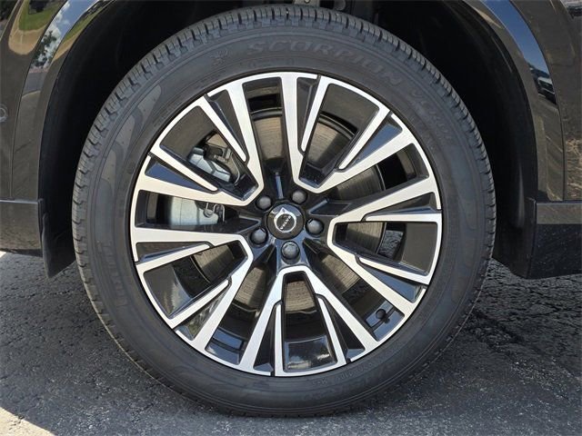 New 2025 Volvo XC90 T8 Plus w/ Protection Package Premier image 15