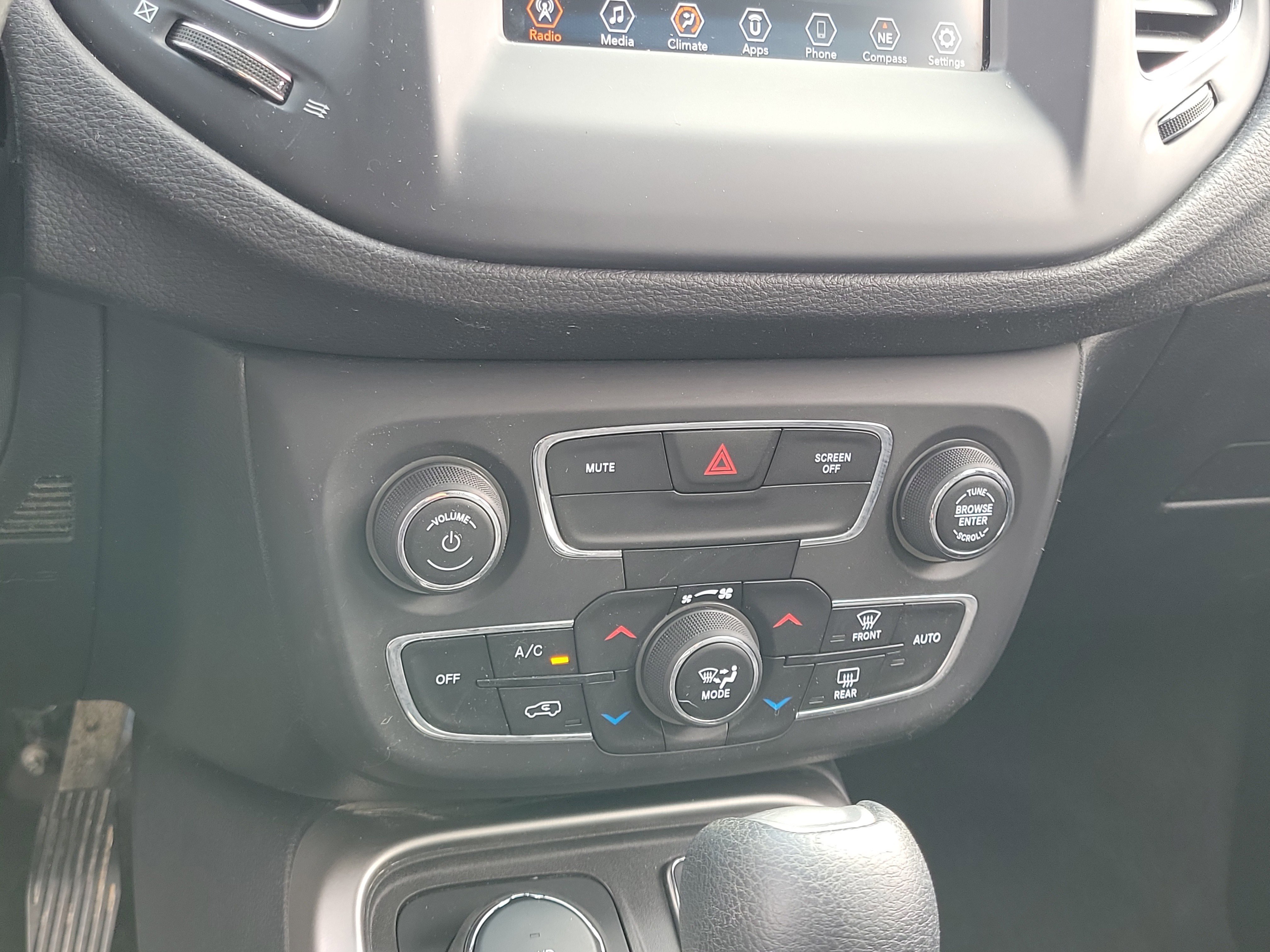 Used 2019 Jeep Compass Sport image 27