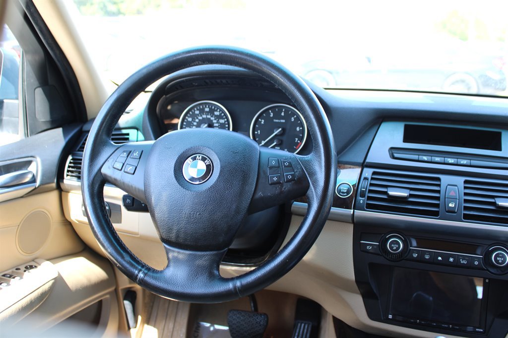 Used 2008 BMW X5 3.0si image 13