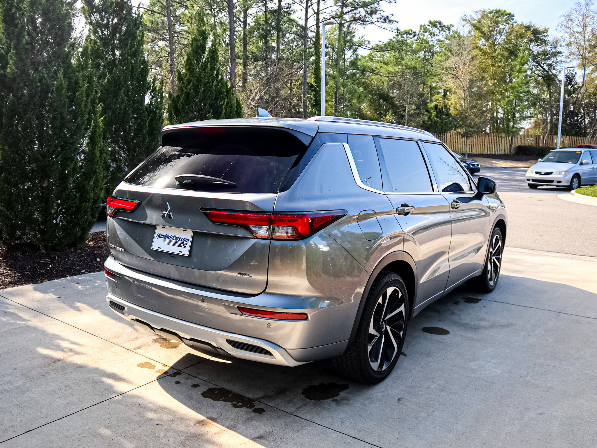 Used 2022 Mitsubishi Outlander SEL image 9