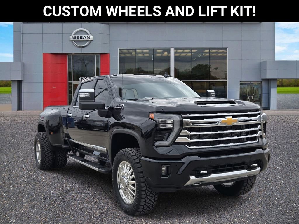 Used 2025 Chevrolet Silverado 3500 High Country w/ Technology Package image 1