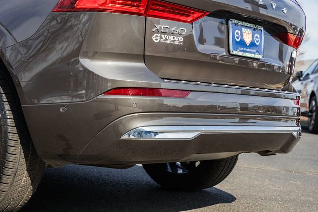 Used 2023 Volvo XC60 T8 Plus image 7