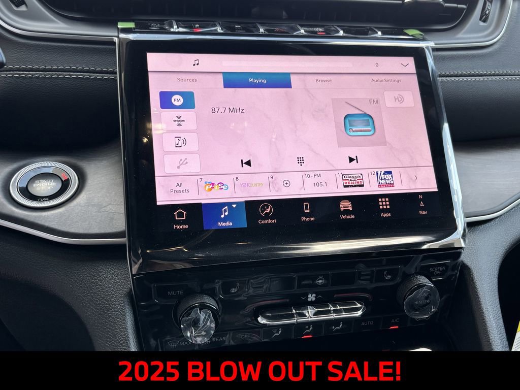 New 2025 Jeep Grand Cherokee Limited w/ Black Appearance Package image 13