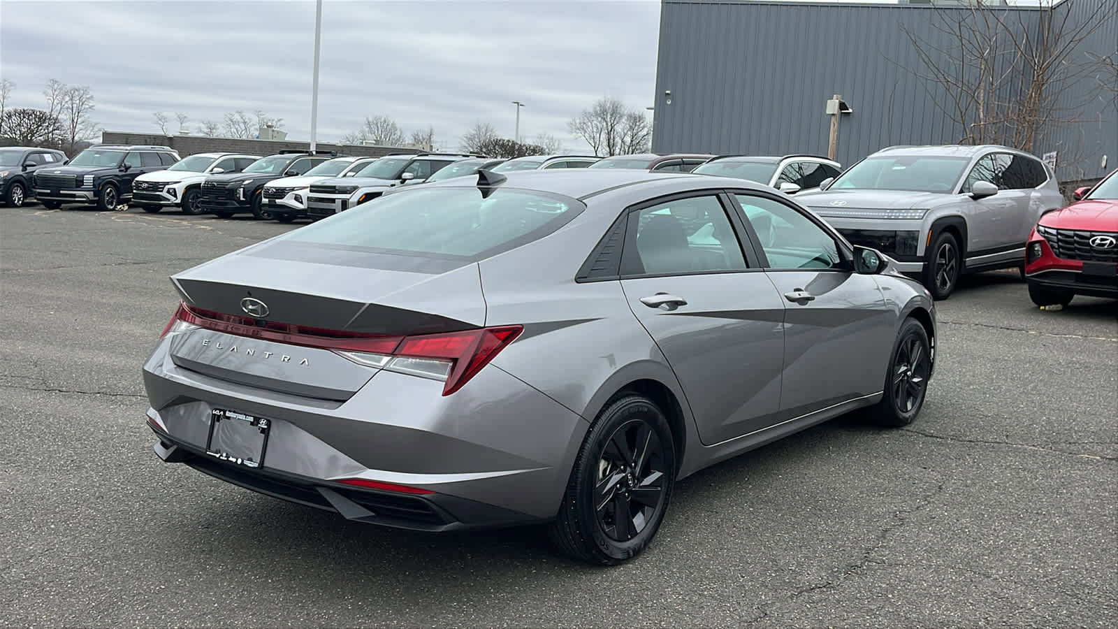 Used 2023 Hyundai Elantra SEL image 4