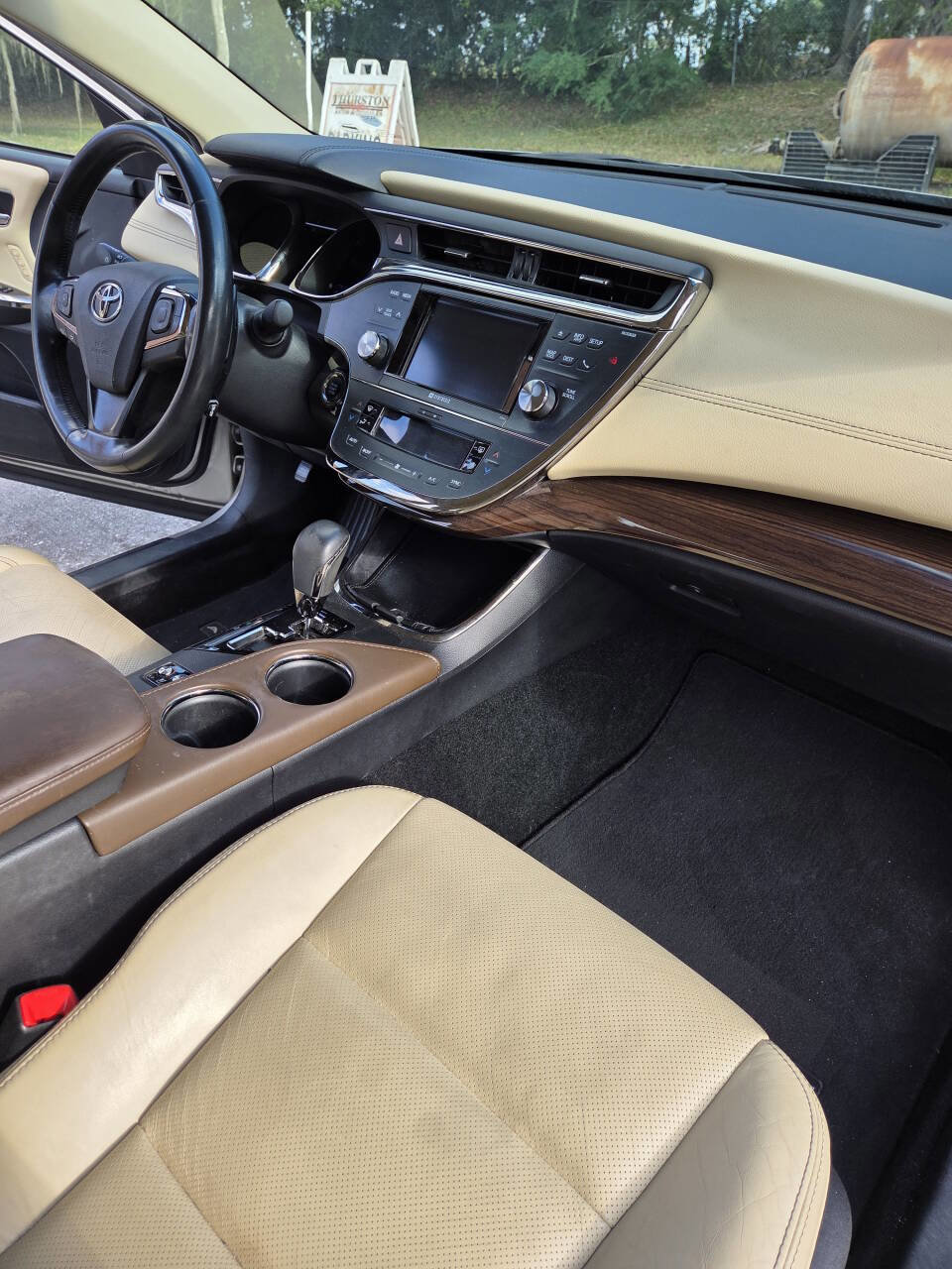 Used 2014 Toyota Avalon Limited FWD image 4