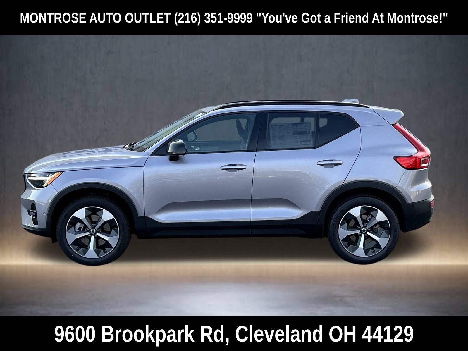 New 2026 Volvo XC40 B5 Plus w/ Protection Package Premier image 2