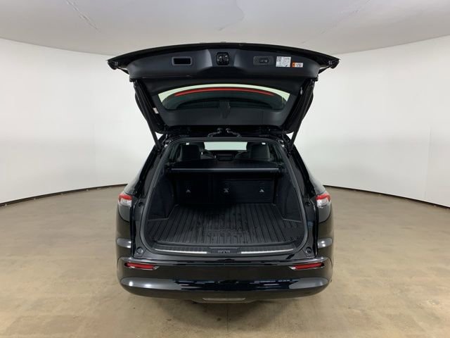 Used 2025 Toyota Crown Signia Limited image 12