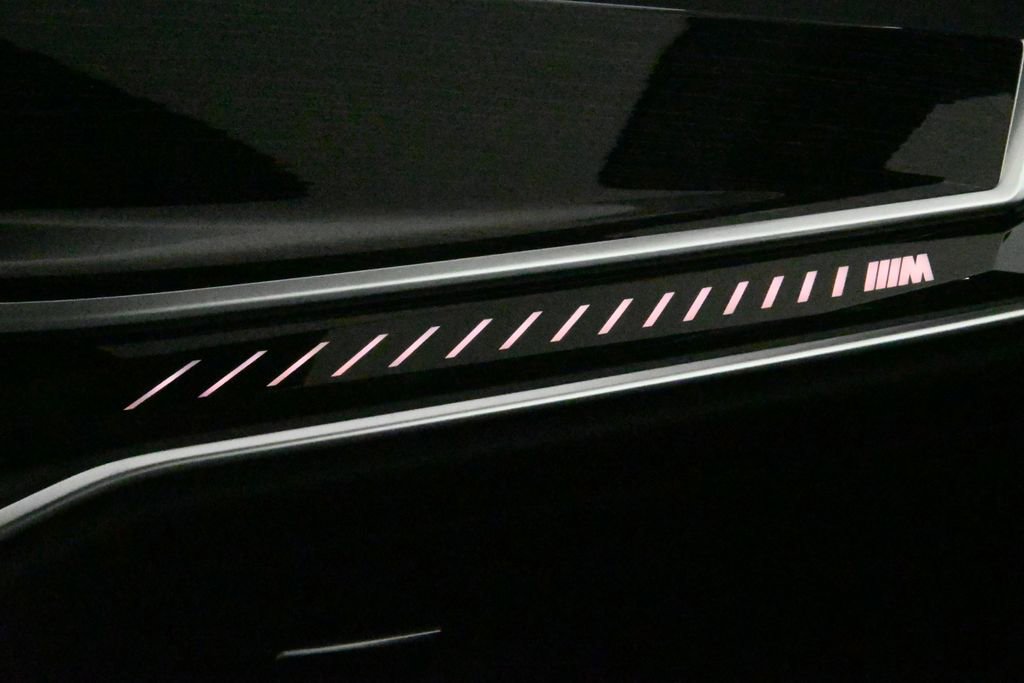 Used 2025 BMW X5 M60i w/ Executive Package image 27