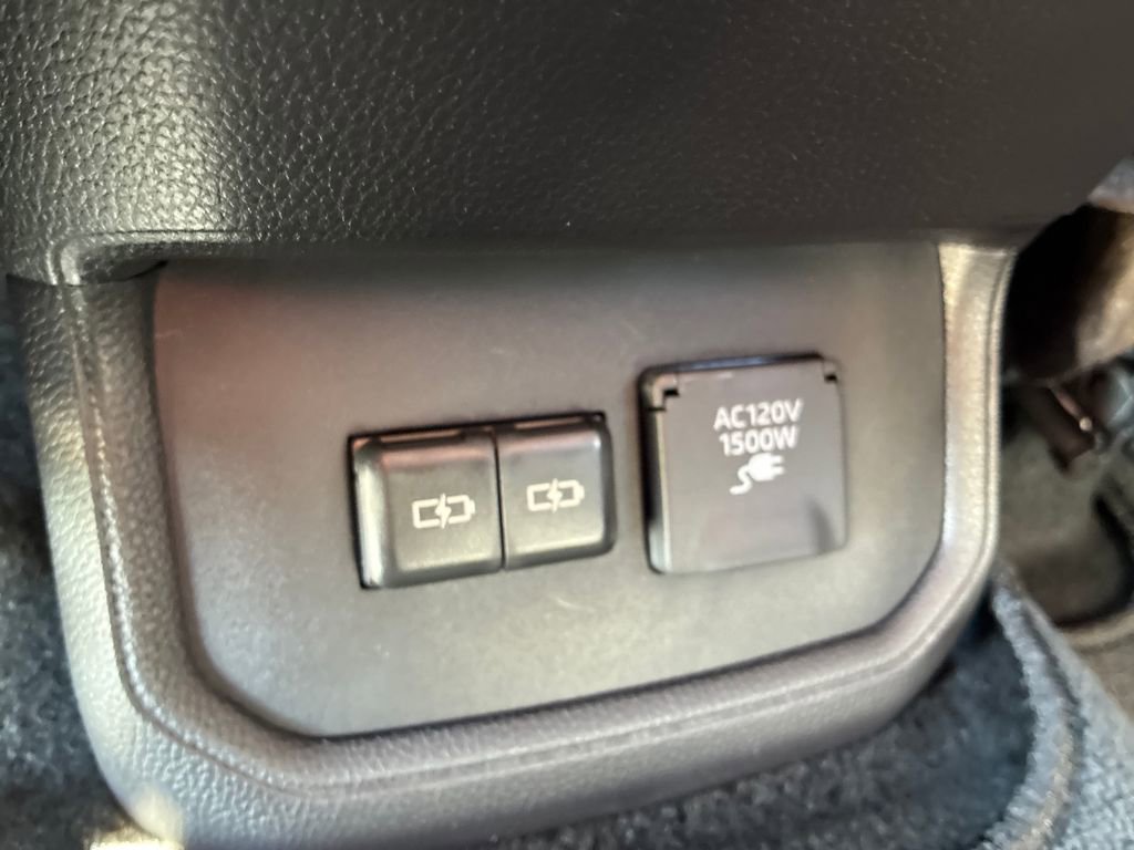 New 2026 Toyota Highlander Platinum image 42