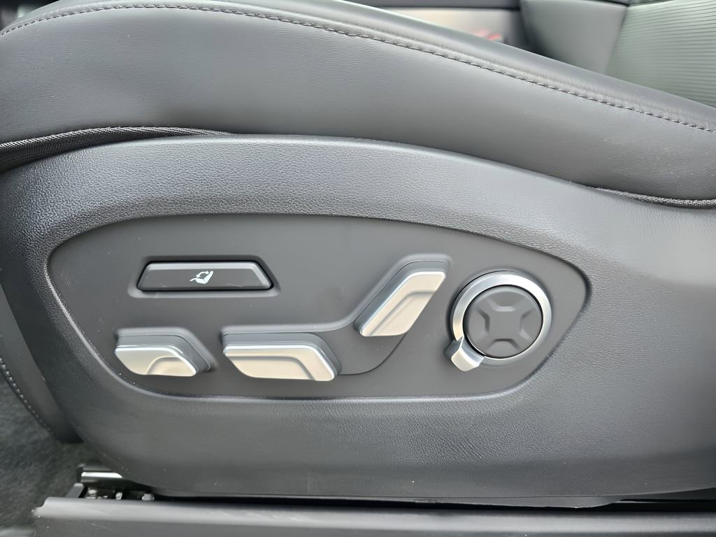 New 2026 Hyundai Ioniq 9 Calligraphy image 15