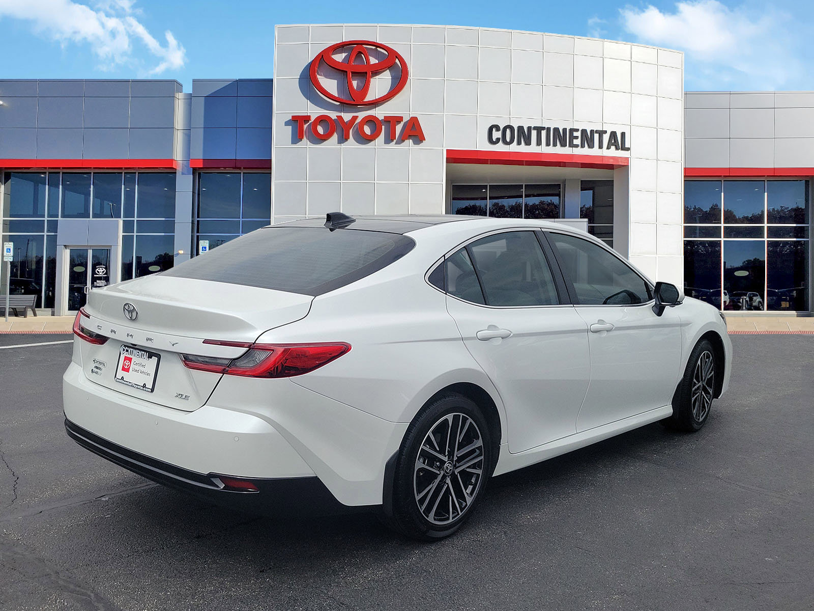 Certified 2025 Toyota Camry XLE w/ Premium Plus Package image 5