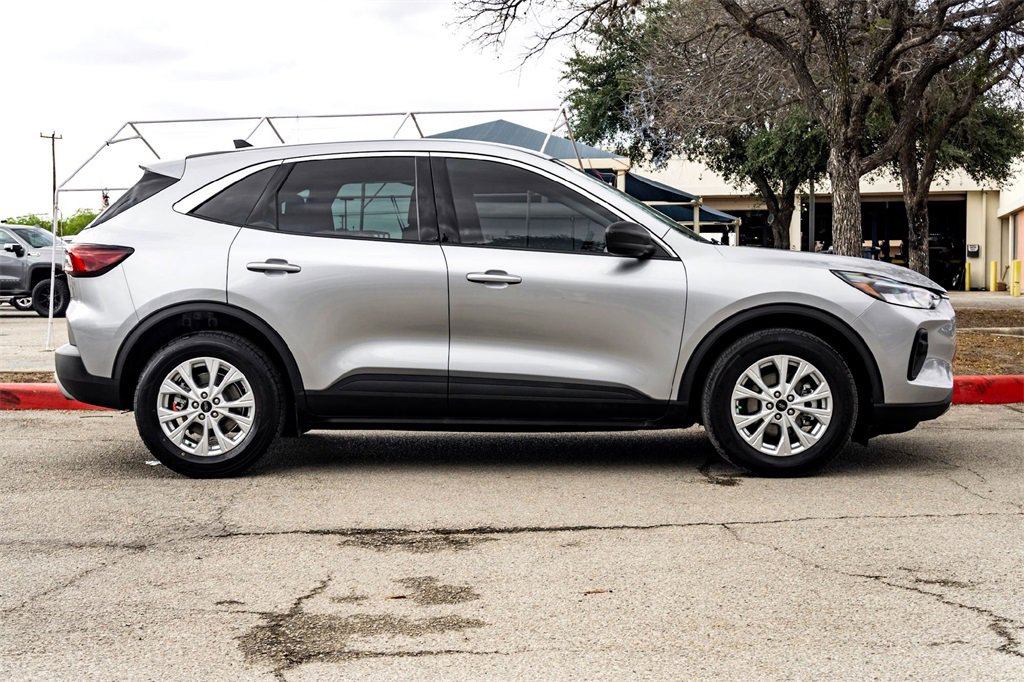 Used 2023 Ford Escape Active image 4