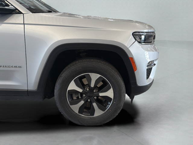 Used 2024 Jeep Grand Cherokee Limited 4xe AWD/4WD image 27