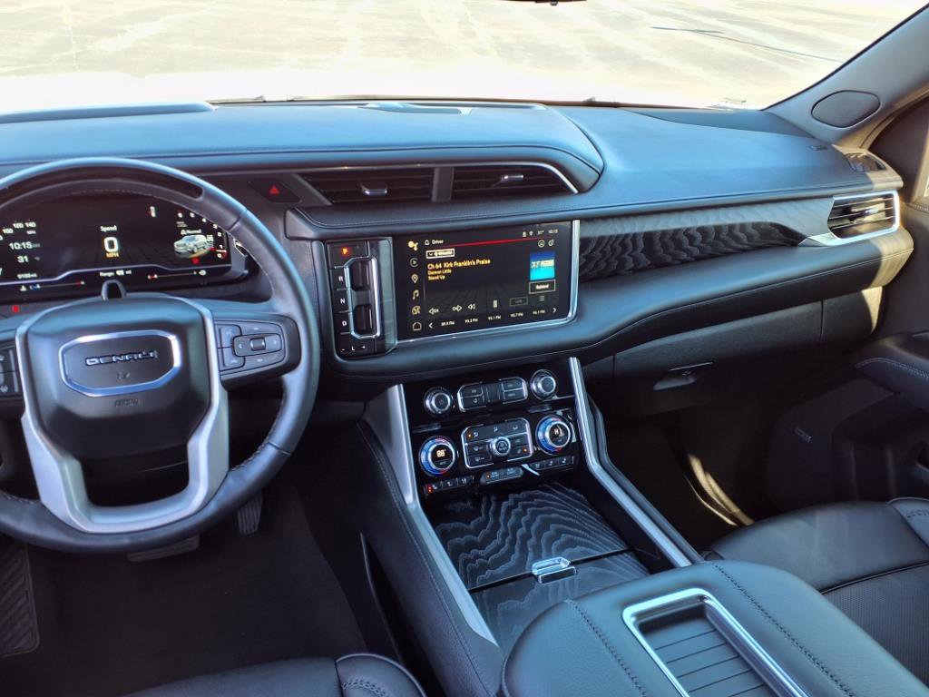 Used 2024 GMC Yukon XL Denali w/ Denali Reserve Package image 21